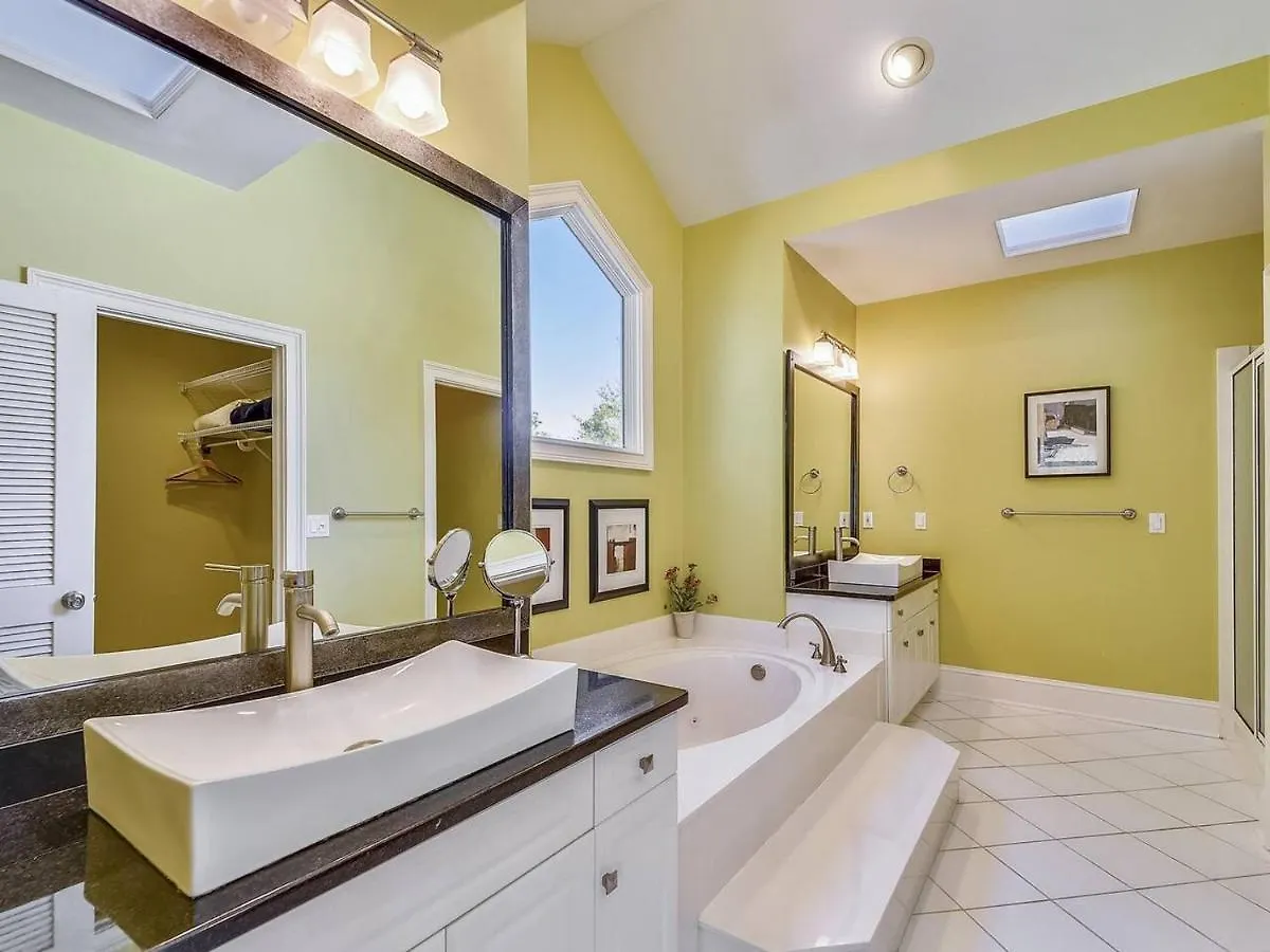 55 Steps To The - Private Pool & - 2nd Row To The - 29 Sandpiper St - I Am Unable Respond To Any Inquiries Through App Until Is Booked *