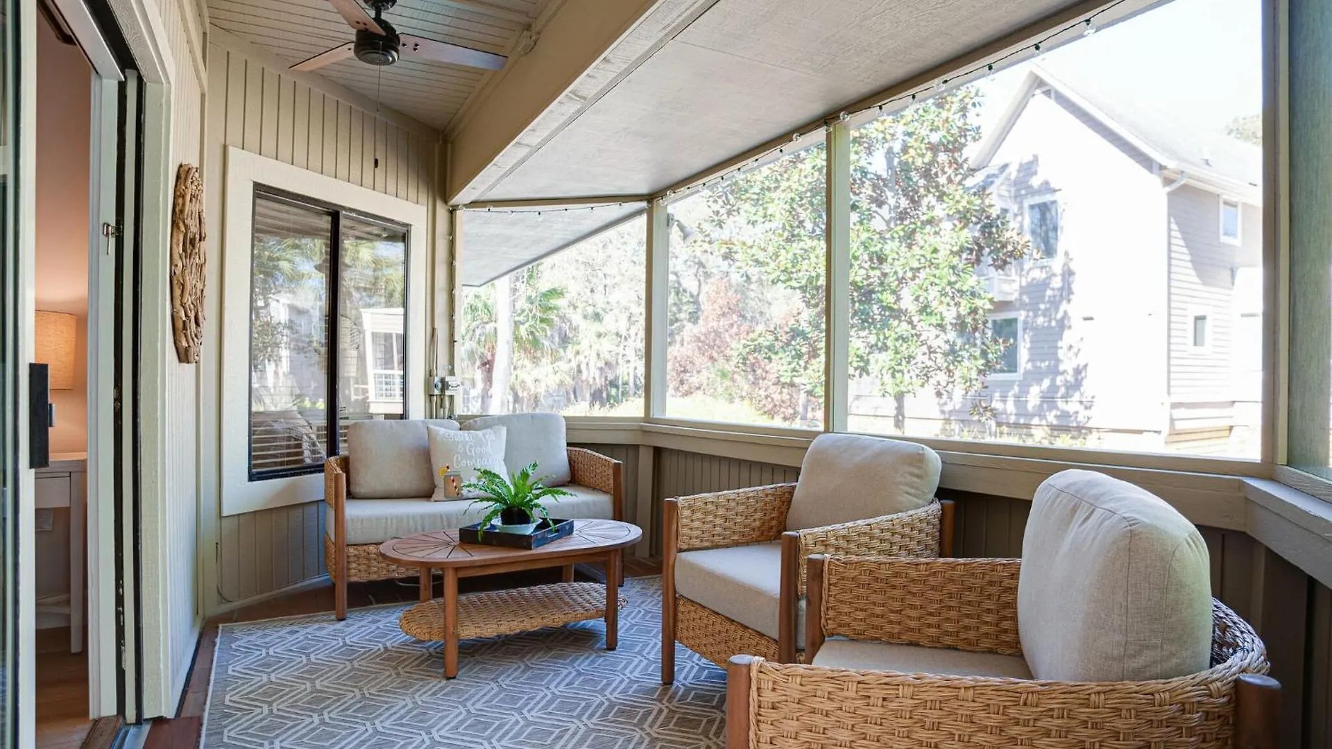 1 Lark Street 4th Row Ocean Private Pool Pet Friendly Near The Ocean, Shops & Restaurants