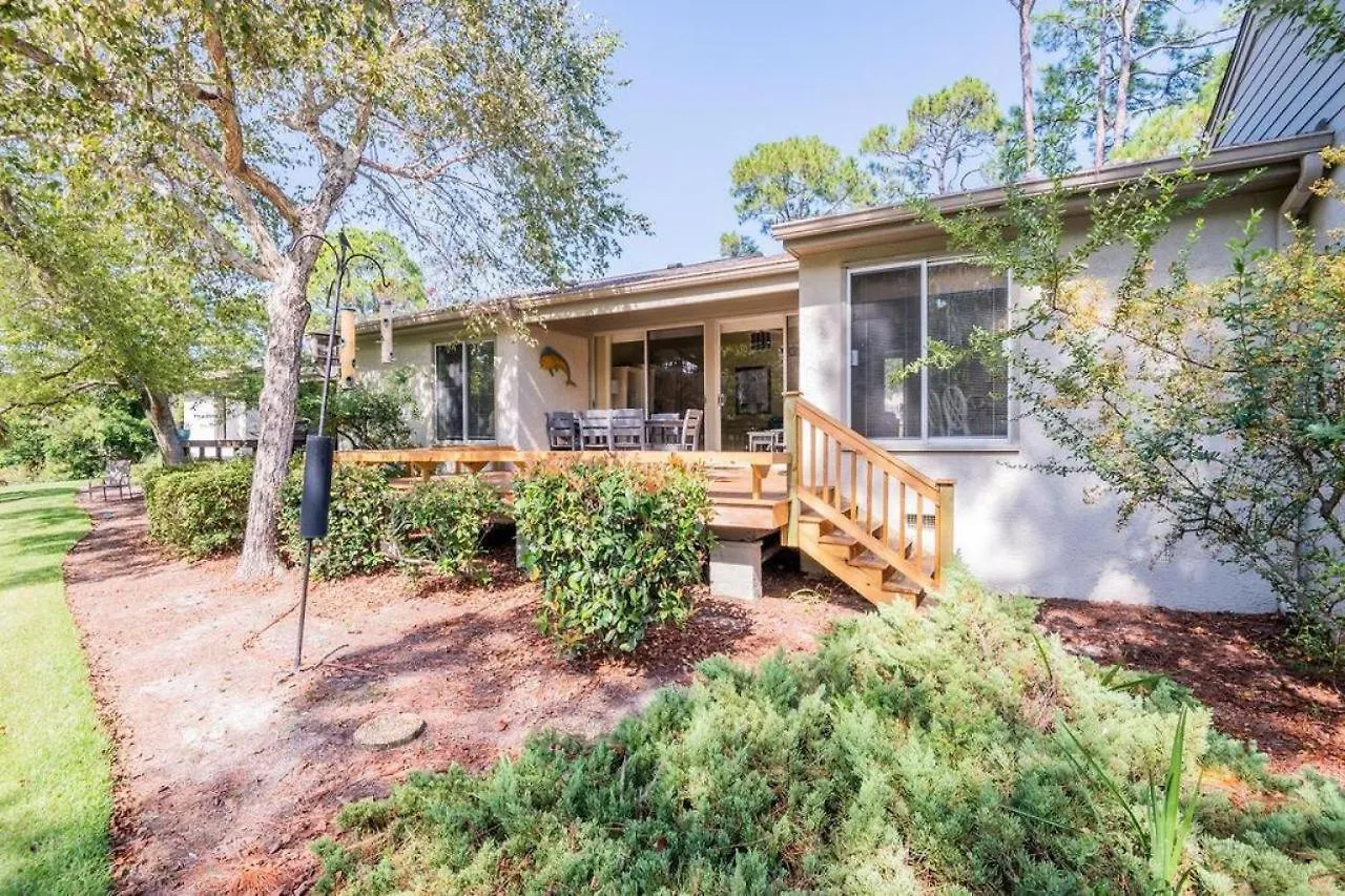 1582 Lagoon * Hilton Head Island