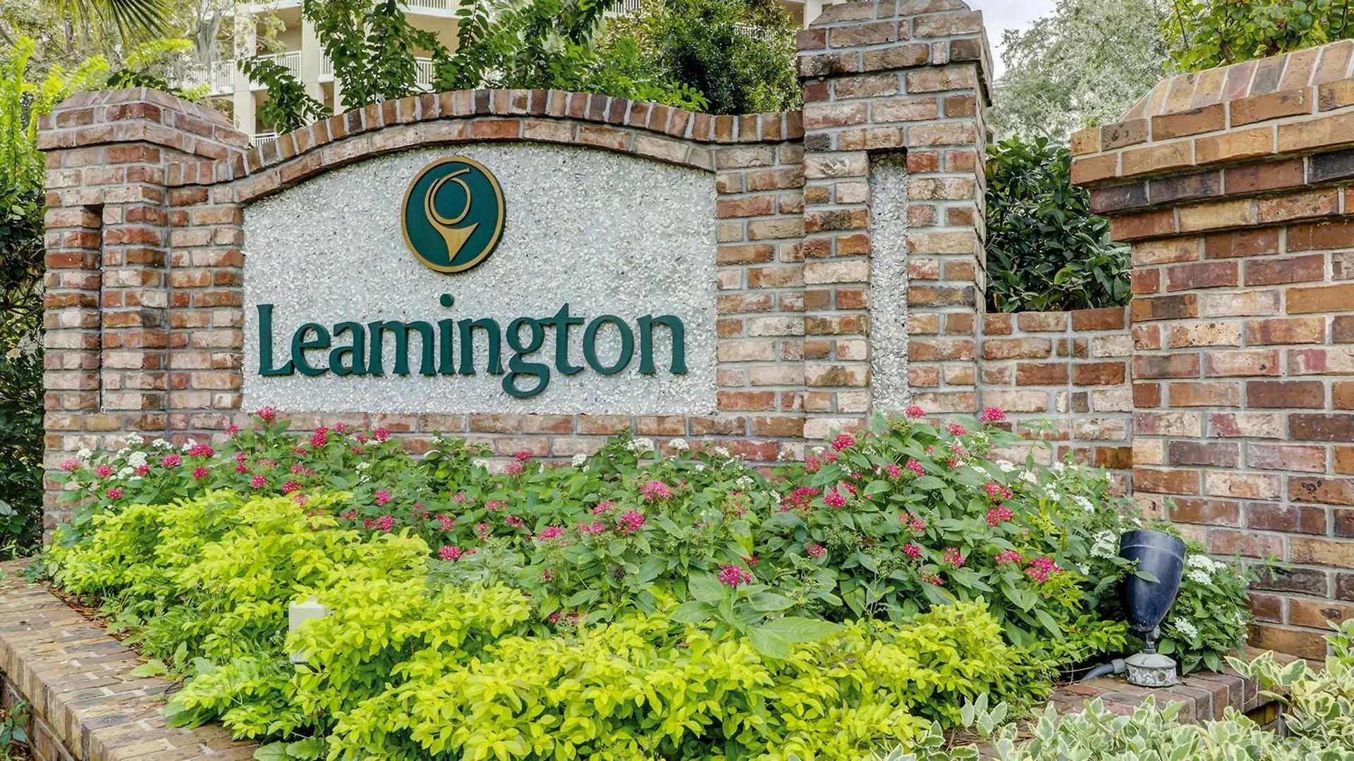 Apartment Hampton Place 6506