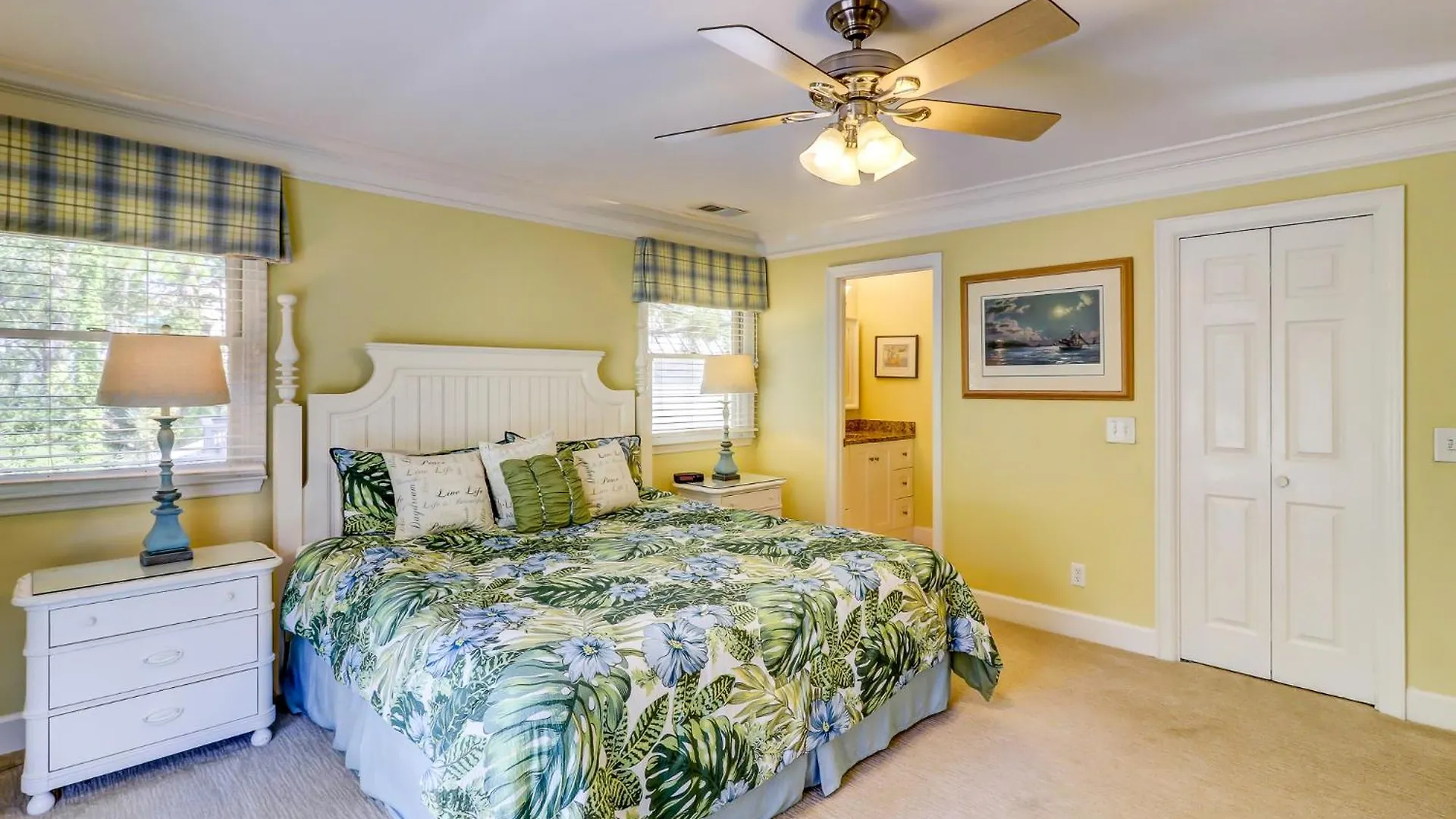 Beachside 13 Holiday home