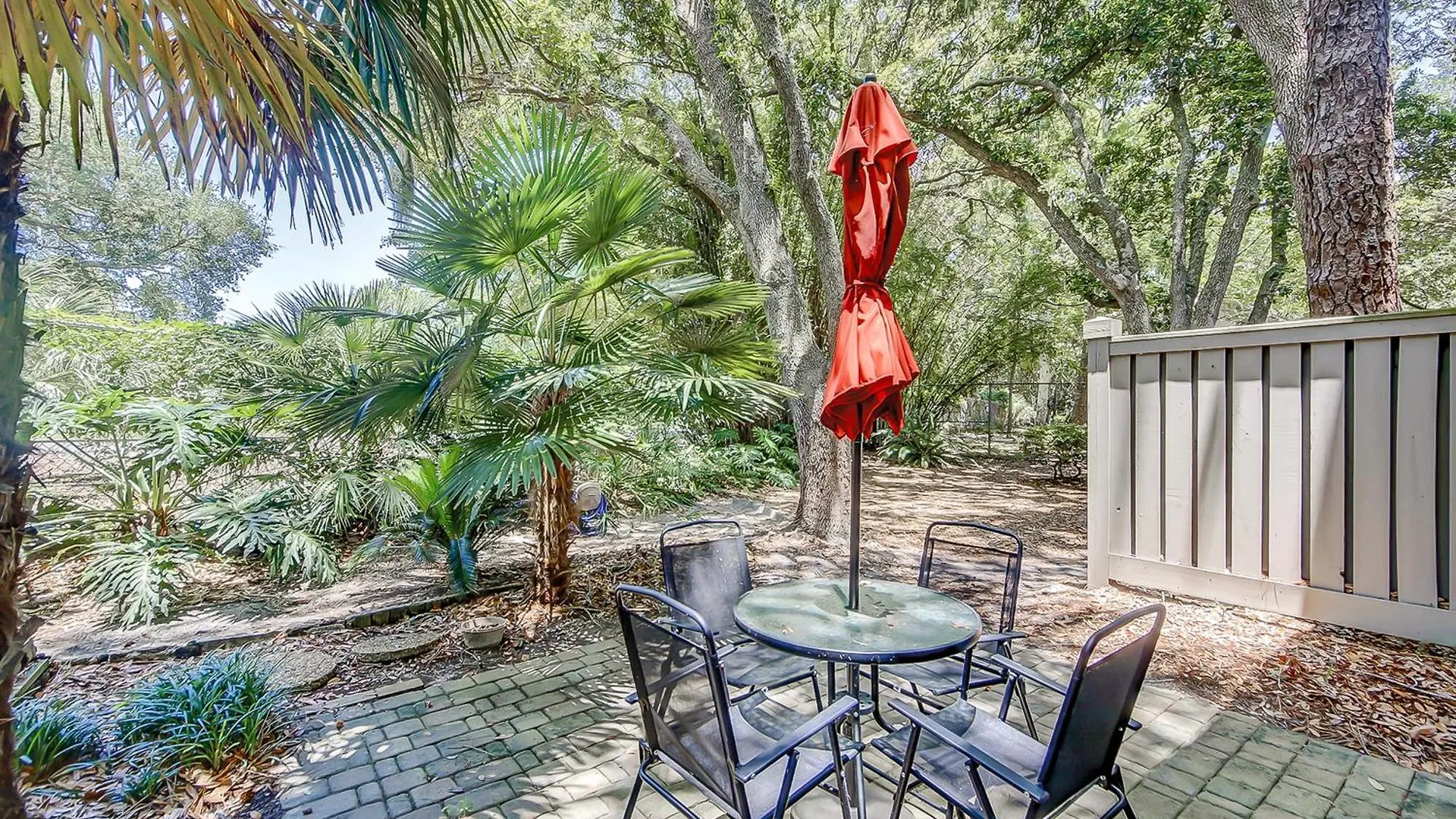Villa Stones Throw