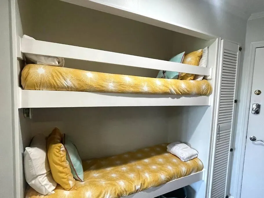 Mermaid Cove Oceanview At Coligny Apartment *