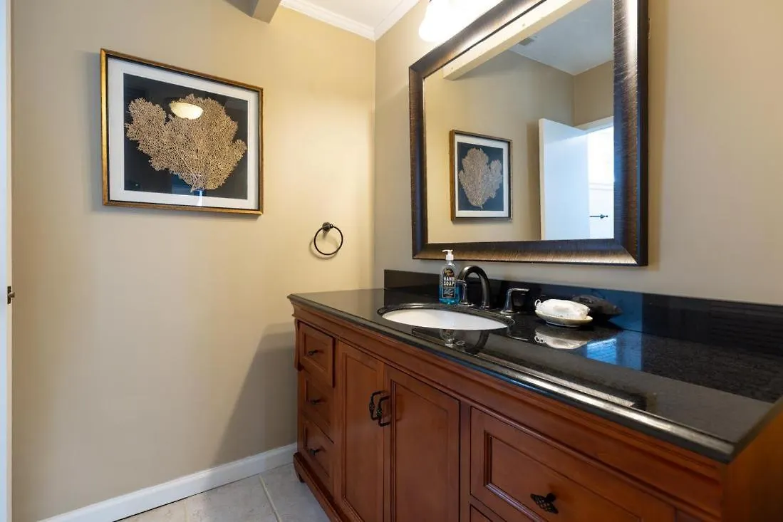 221 Shorewood *