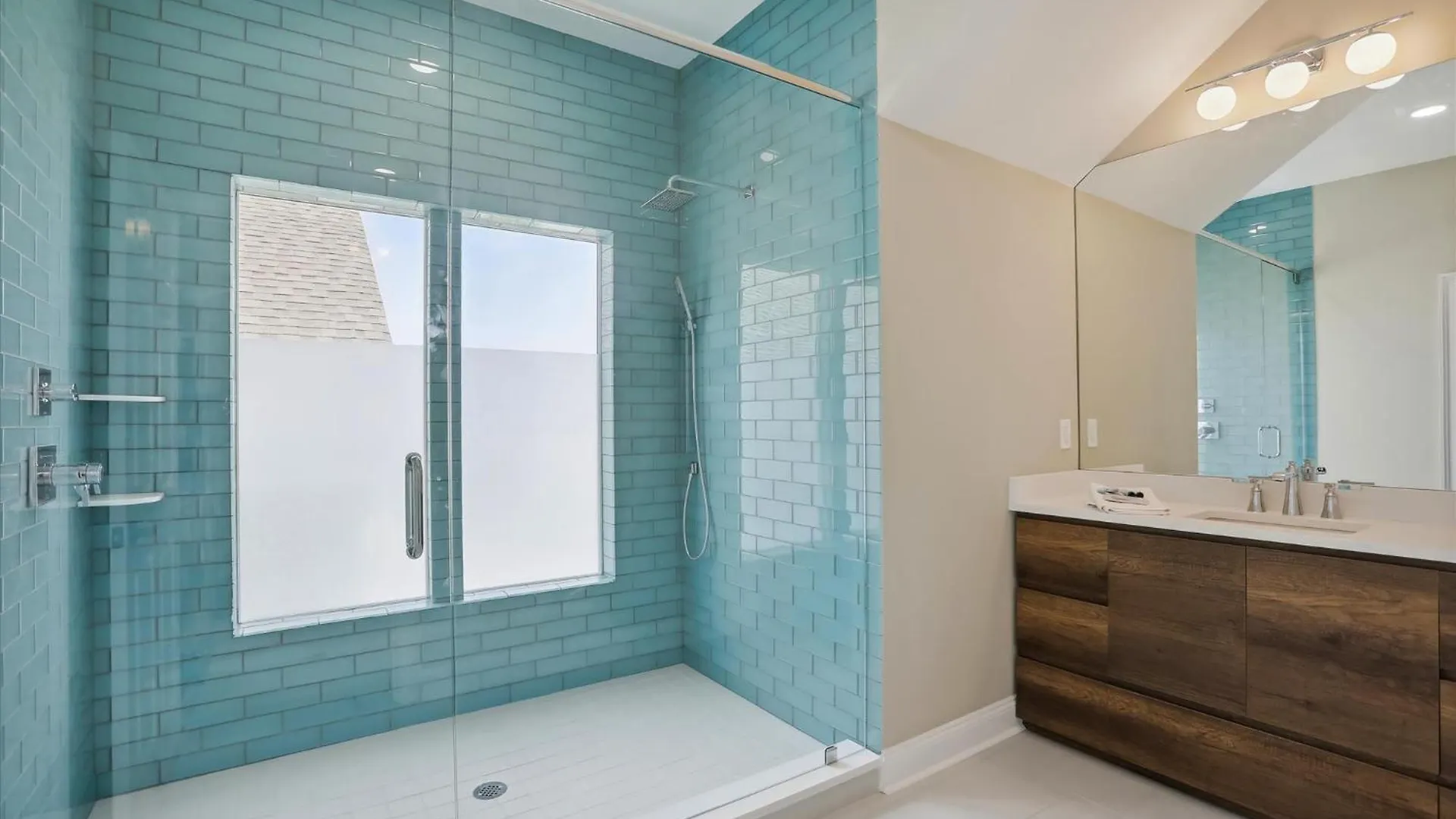 7 Singleton Place- Oceanfront, Private Pool, Renovated, Free Activities Included * 希爾頓黑德島