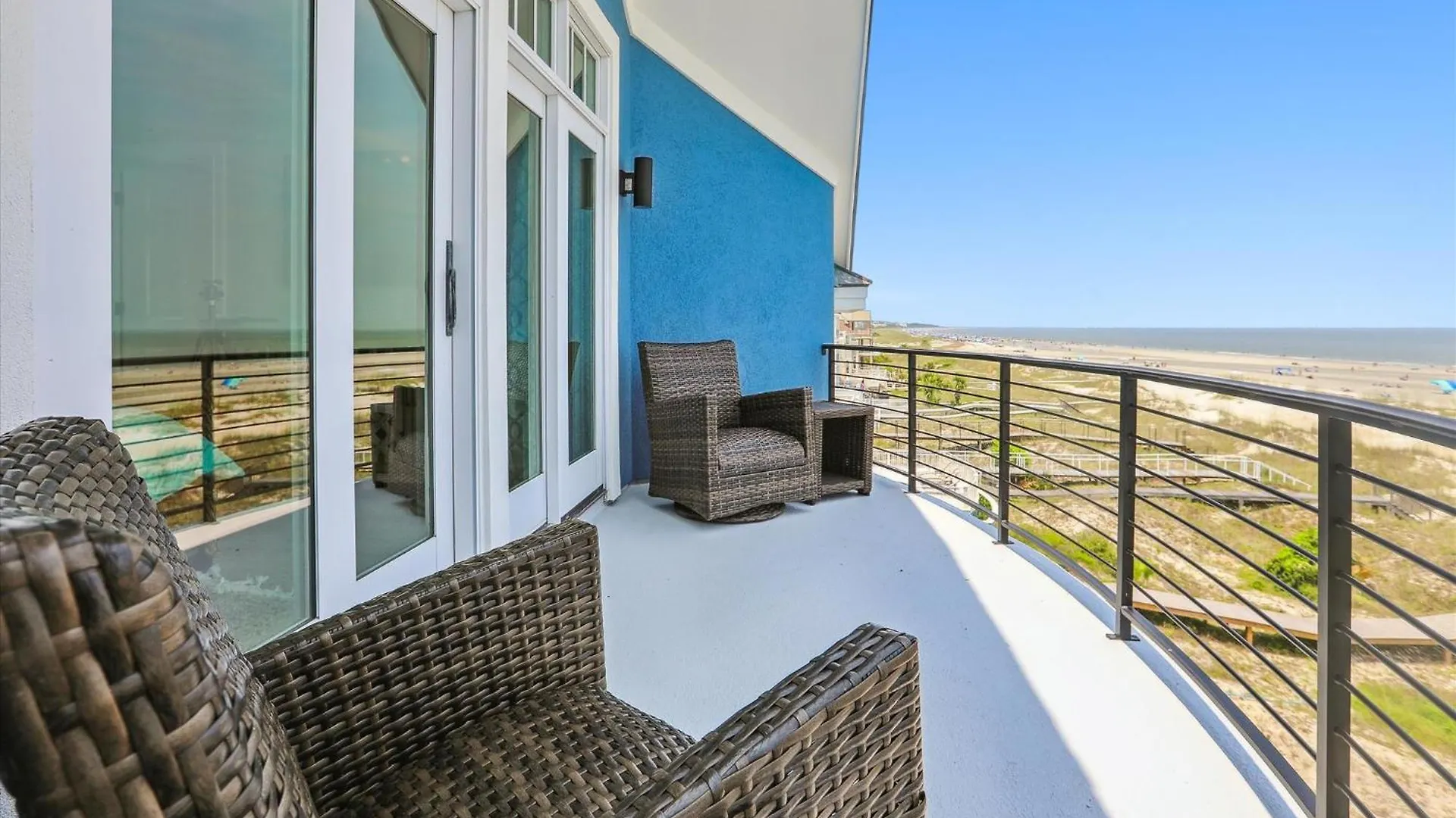 度假居 7 Singleton Place- Oceanfront, Private Pool, Renovated, Free Activities Included *