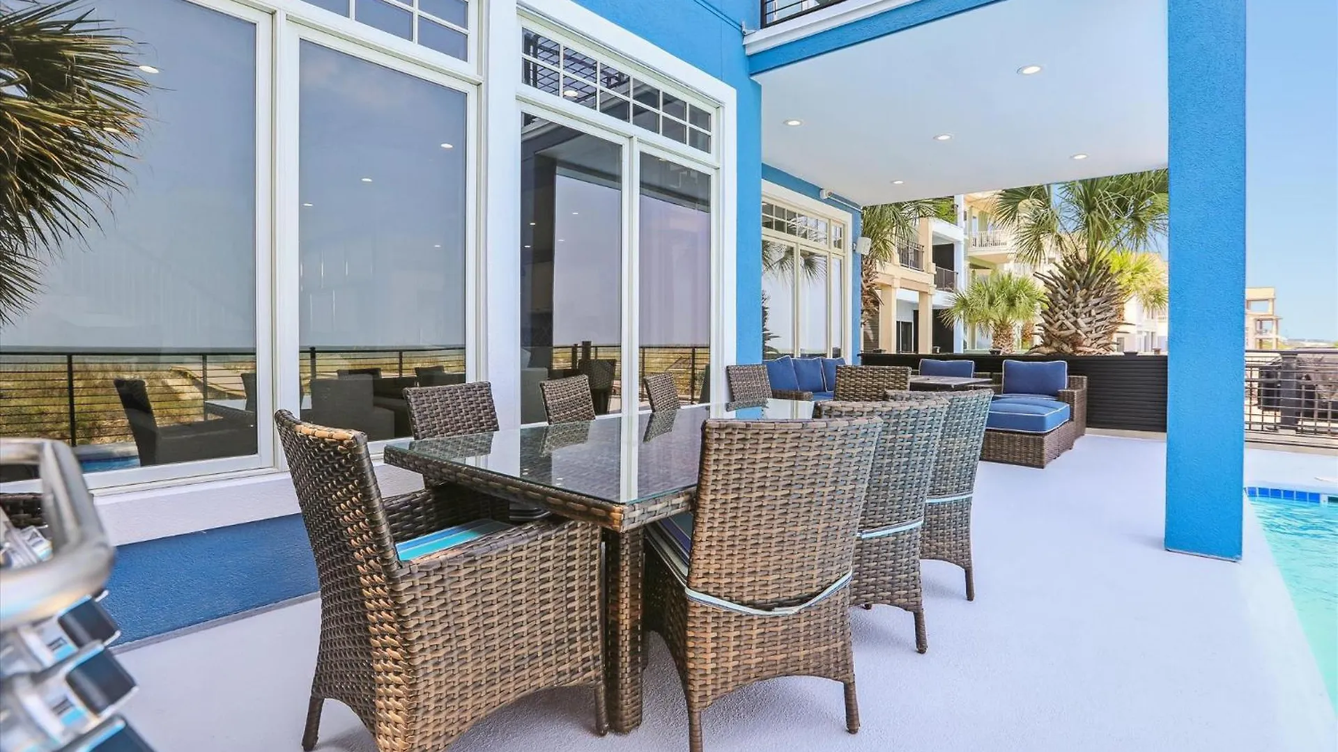 7 Singleton Place- Oceanfront, Private Pool, Renovated, Free Activities Included 度假居