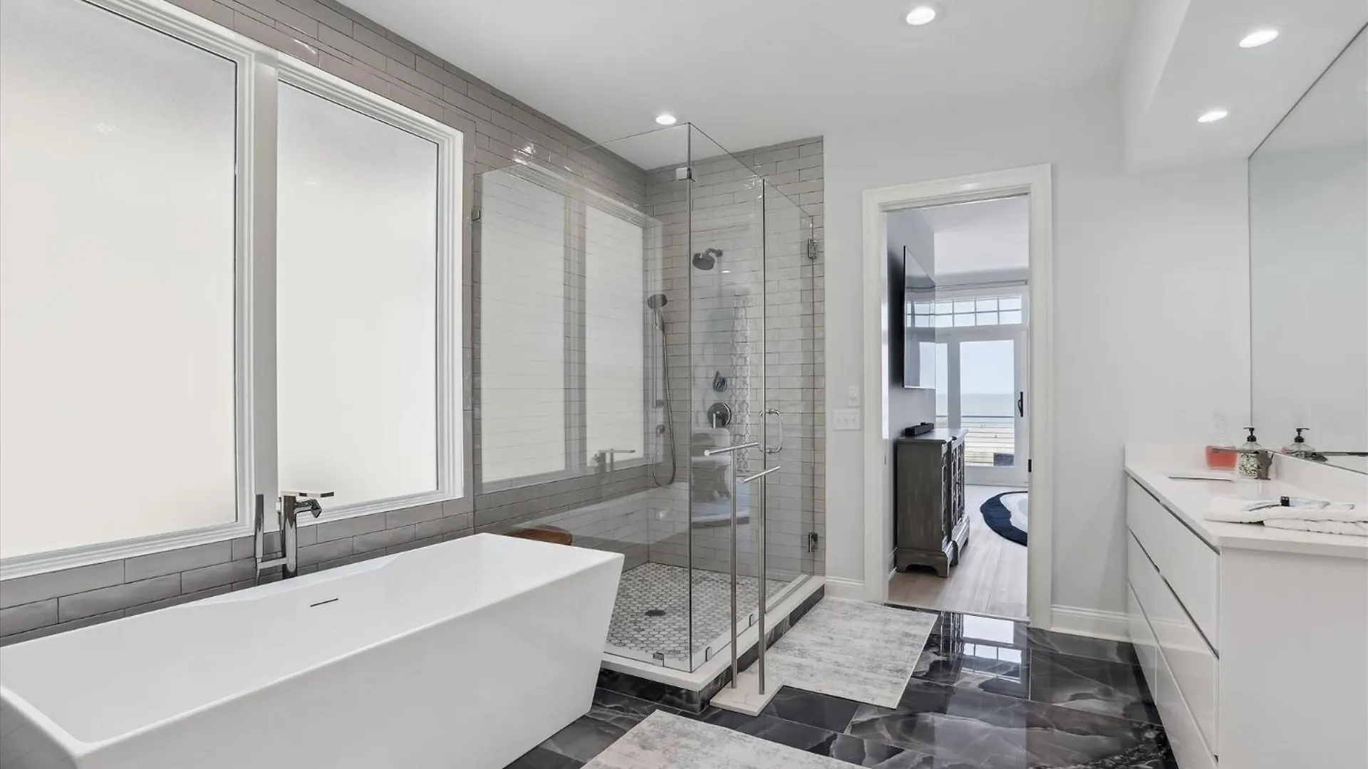 度假居 7 Singleton Place- Oceanfront, Private Pool, Renovated, Free Activities Included