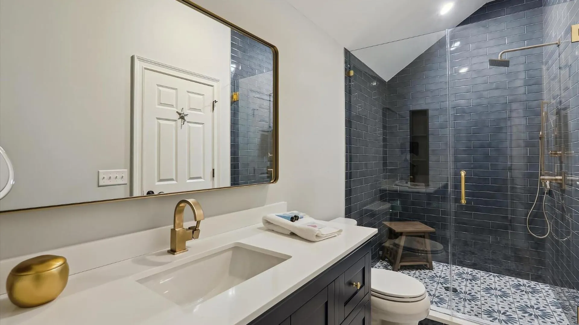 7 Singleton Place- Oceanfront, Private Pool, Renovated, Free Activities Included 度假居 *