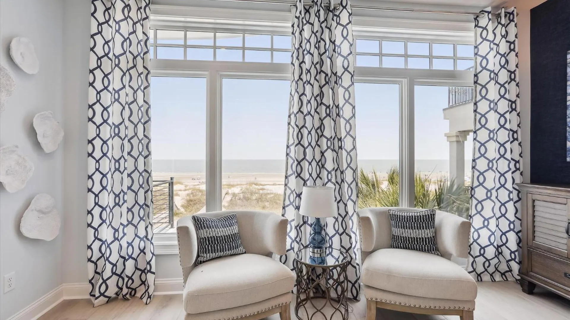 7 Singleton Place- Oceanfront, Private Pool, Renovated, Free Activities Included