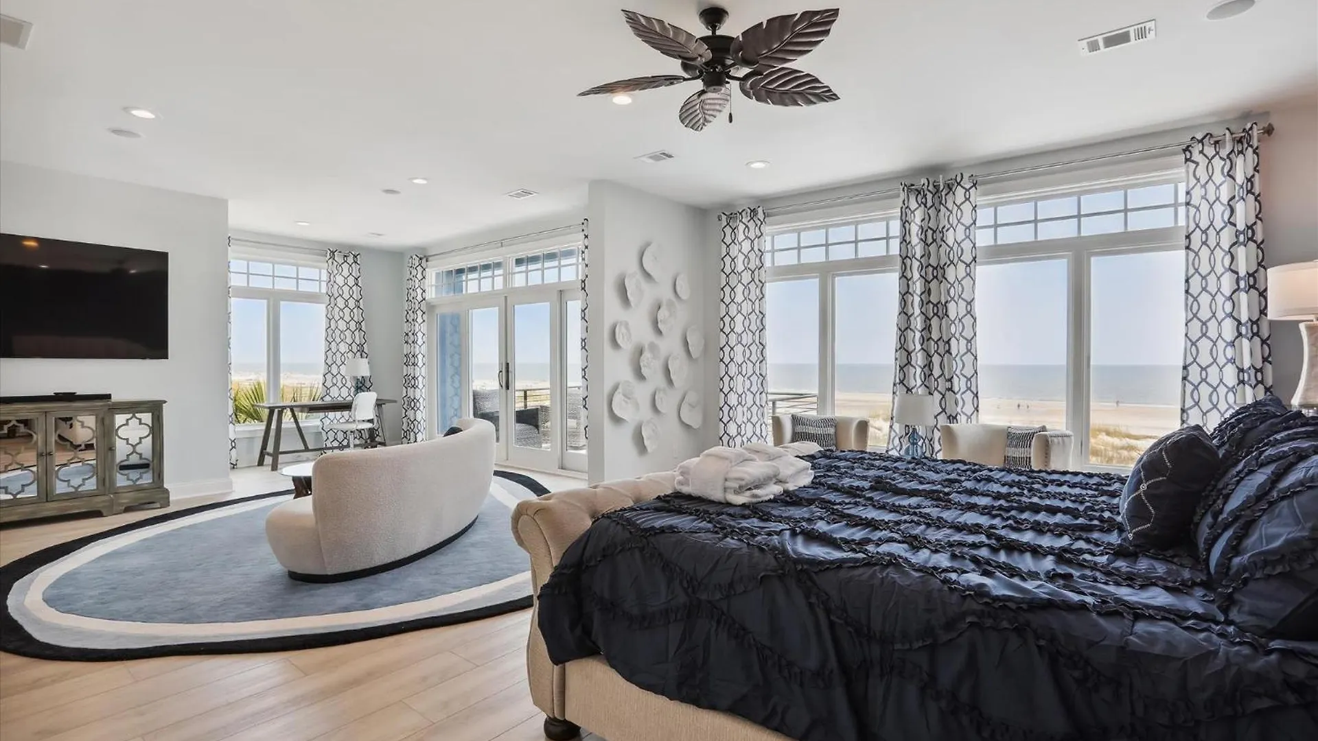 7 Singleton Place- Oceanfront, Private Pool, Renovated, Free Activities Included 希爾頓黑德島