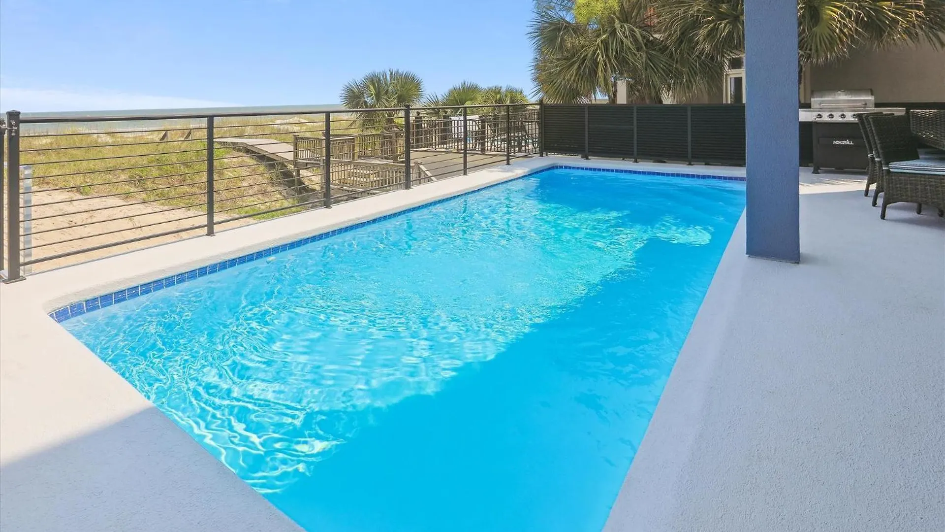 度假居 7 Singleton Place- Oceanfront, Private Pool, Renovated, Free Activities Included 希爾頓黑德島