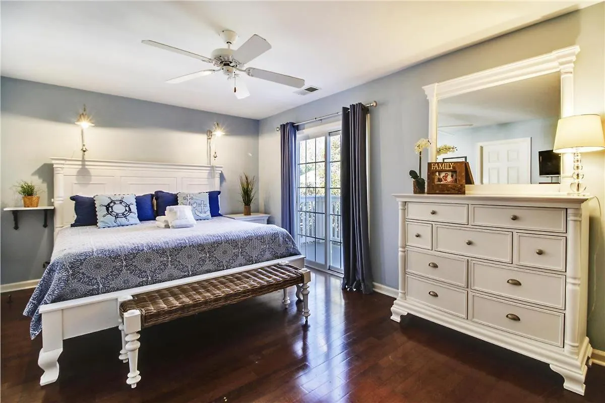Nyaraló 44 Bradley Road- Easy Walk To The Beach, Large Pool, Free Activities Included *
