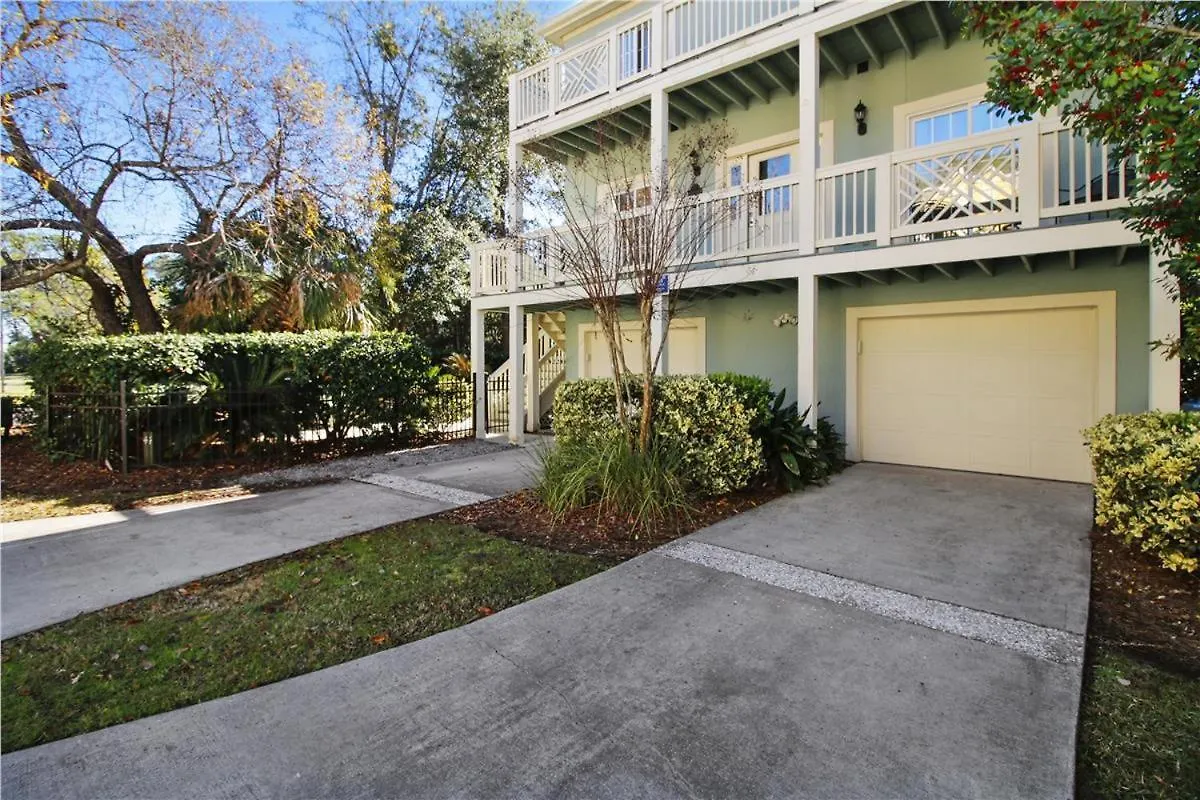 44 Bradley Road- Easy Walk To The Beach, Large Pool, Free Activities Included Hilton Head Island