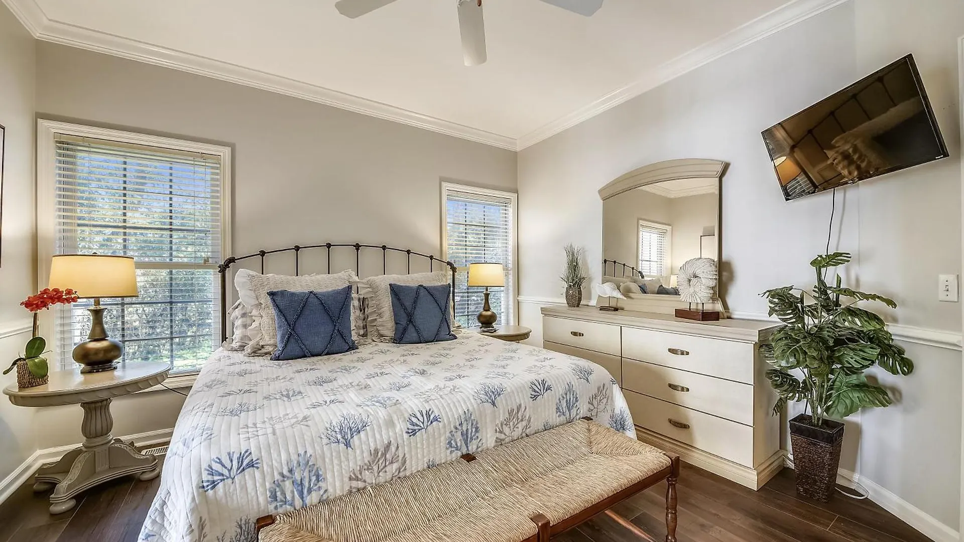 Nyaraló 44 Bradley Road- Easy Walk To The Beach, Large Pool, Free Activities Included