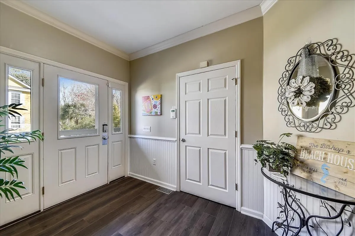 Nyaraló 44 Bradley Road- Easy Walk To The Beach, Large Pool, Free Activities Included *