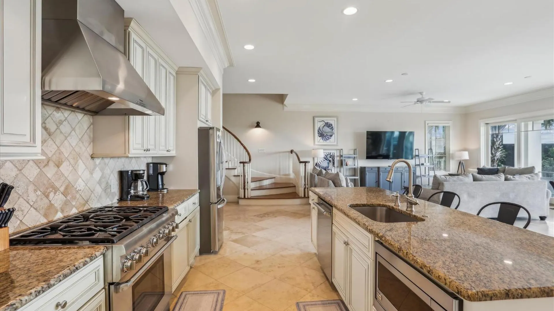 21 Horvaths Peninsula- Oceanfront, Pool, Elevator, Free Activities Included *