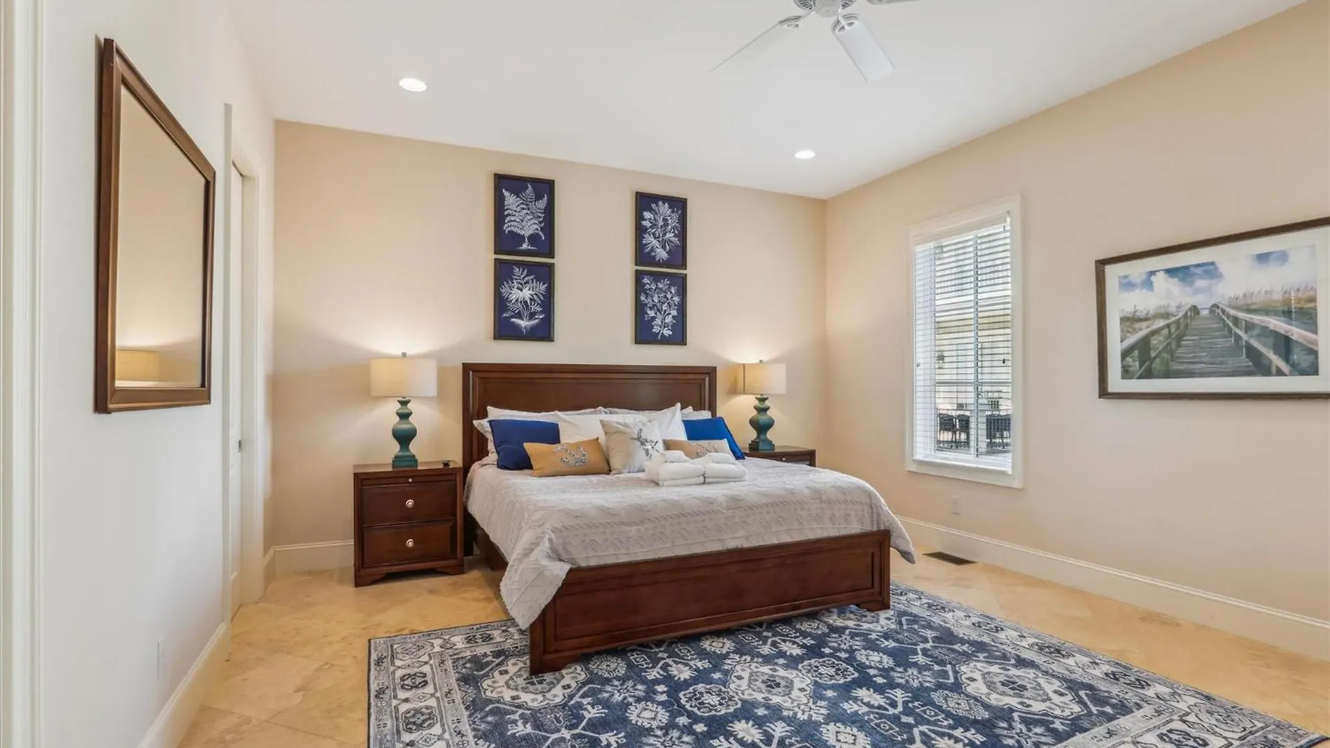 Semesterbostad 21 Horvaths Peninsula- Oceanfront, Pool, Elevator, Free Activities Included *