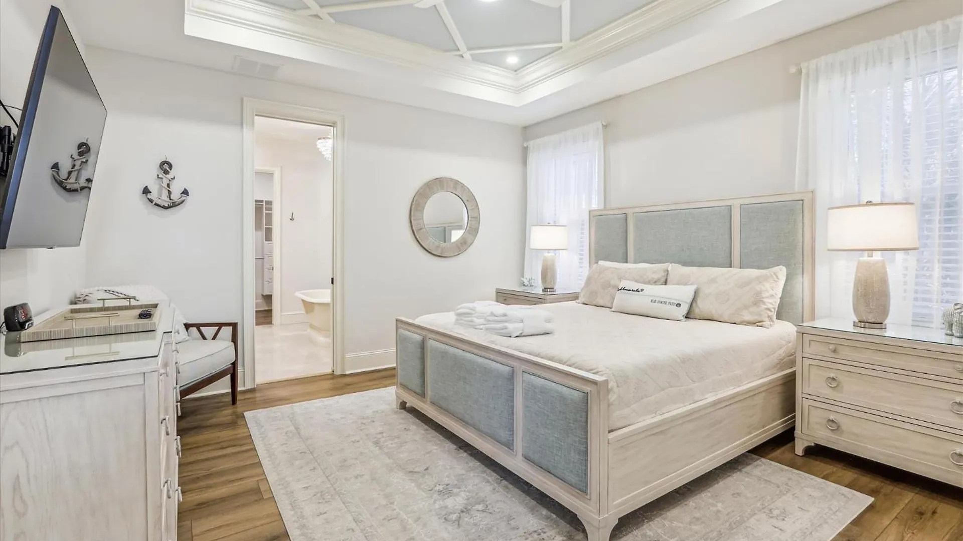Semesterbostad 3 Shore Crest Lane- Chefs Kitchen, Game Room, Near Beach, Private Pool, Free Activities Included *