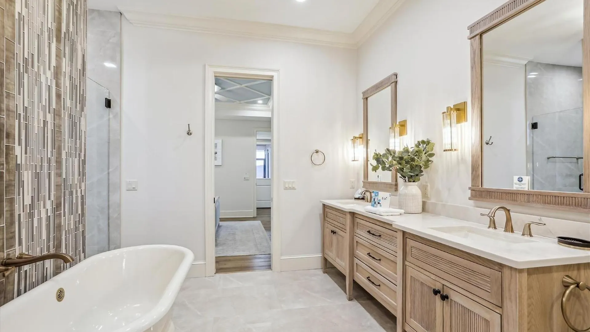Semesterbostad 3 Shore Crest Lane- Chefs Kitchen, Game Room, Near Beach, Private Pool, Free Activities Included