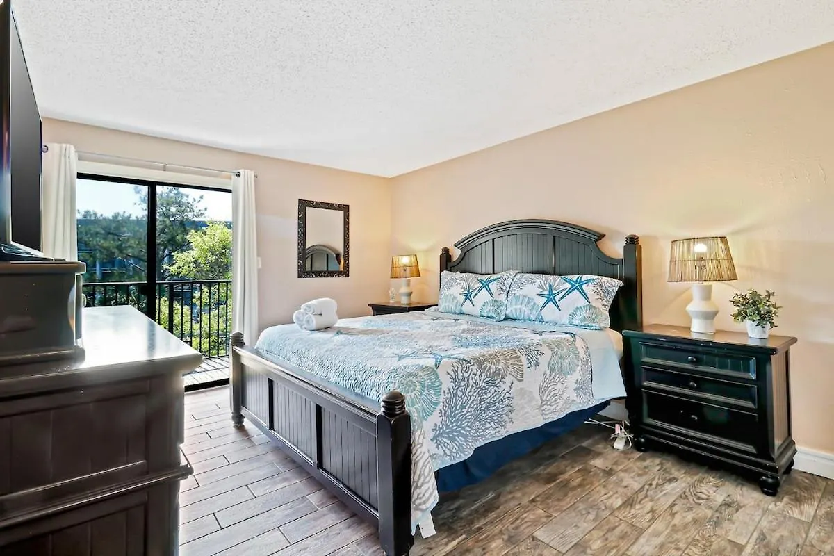 Beautifully Updated 3 Bed 3 Bath Xanadu One Block To The * 希爾頓黑德島