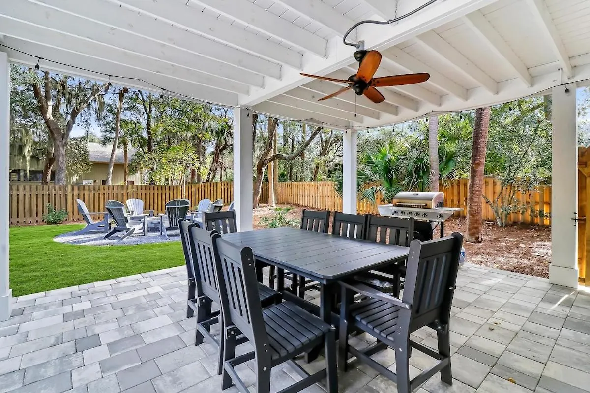 7 Bd 6 And One Half Bath With Private Pool & Path *