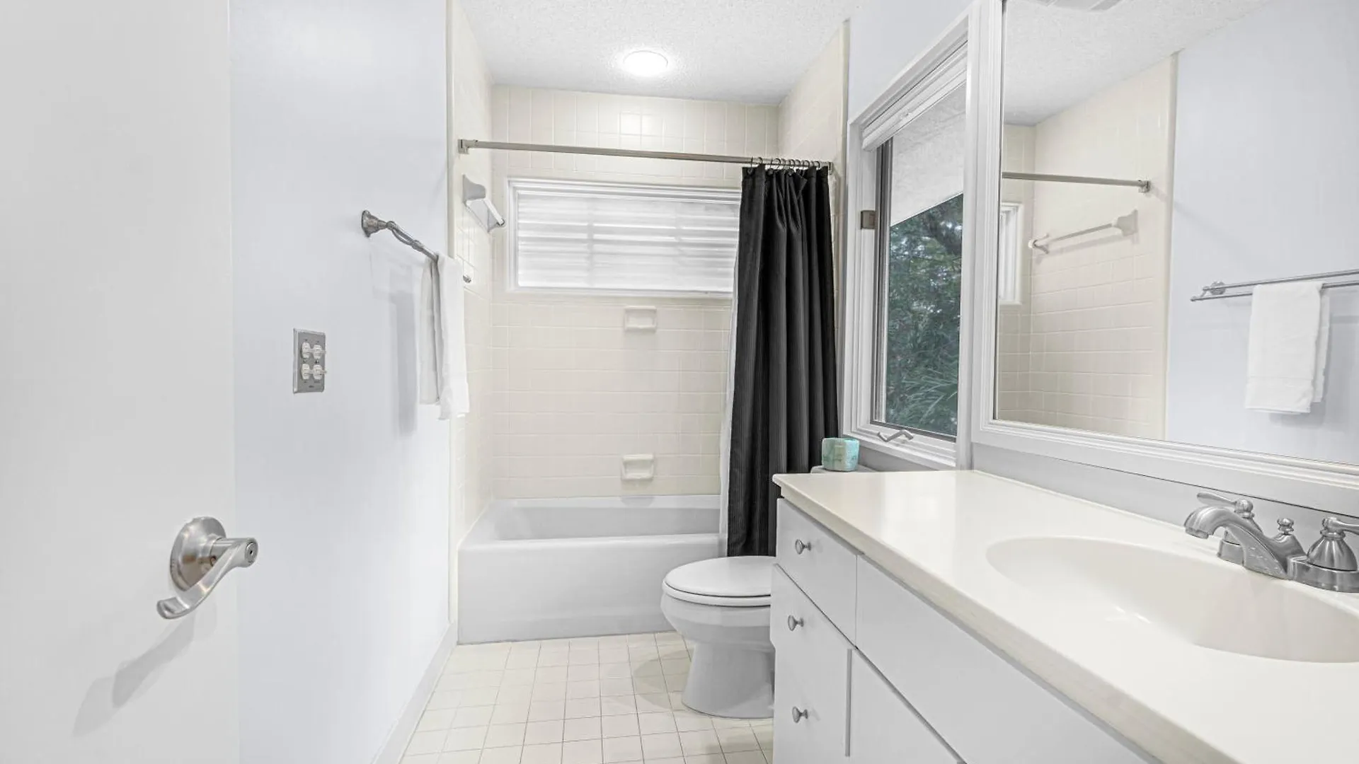 2nd Row House - Private Pool - 4 King Bedrooms - 19 Oyster Catcher Rd