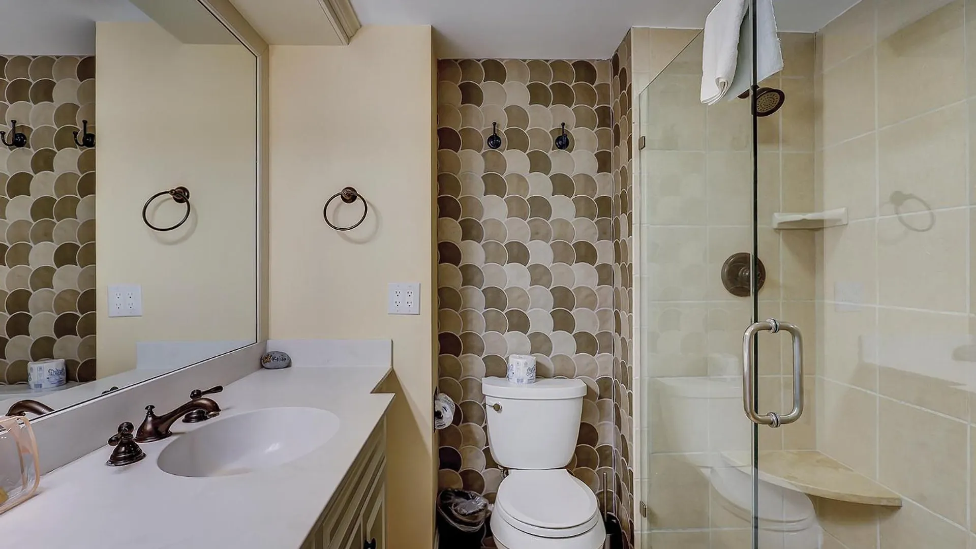 211 Shorewood 2 Bedroom Oceanfront *