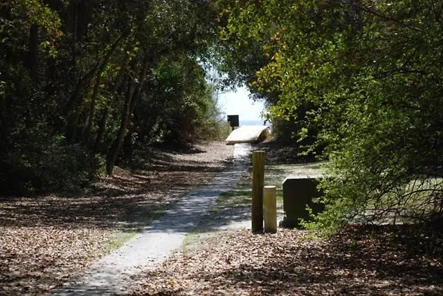 2nd Row House - Private Pool - 4 King Bedrooms - 19 Oyster Catcher Rd Hilton Head Island