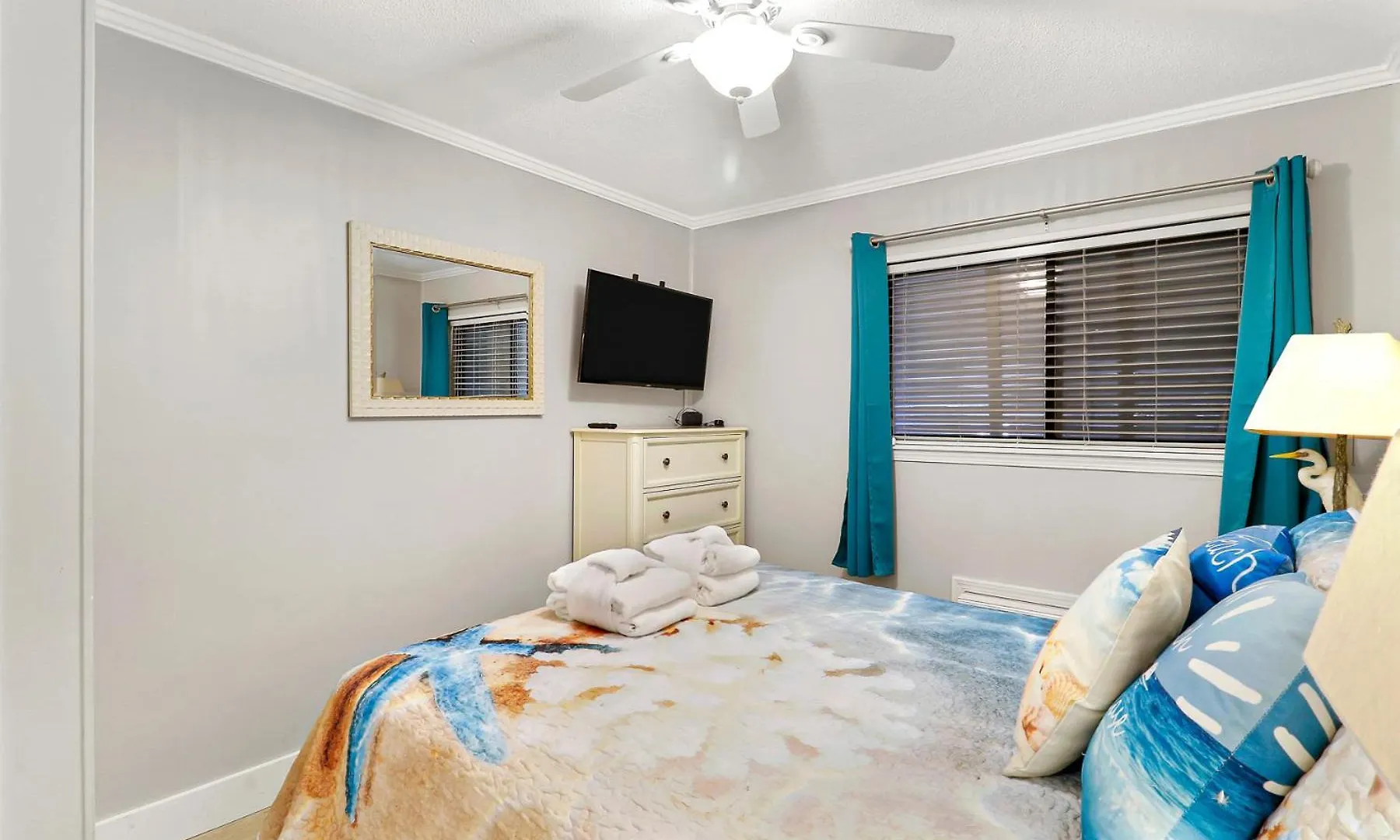 Aparthotel Ocean Dunes Villas: Beachfront Retreat With Heated Pool