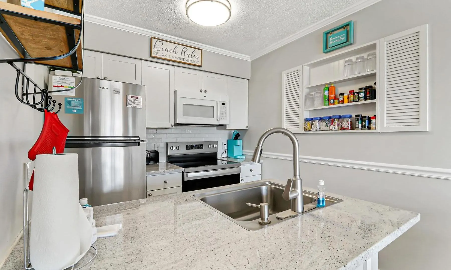 Aparthotel Ocean Dunes Villas: Beachfront Retreat With Heated Pool *
