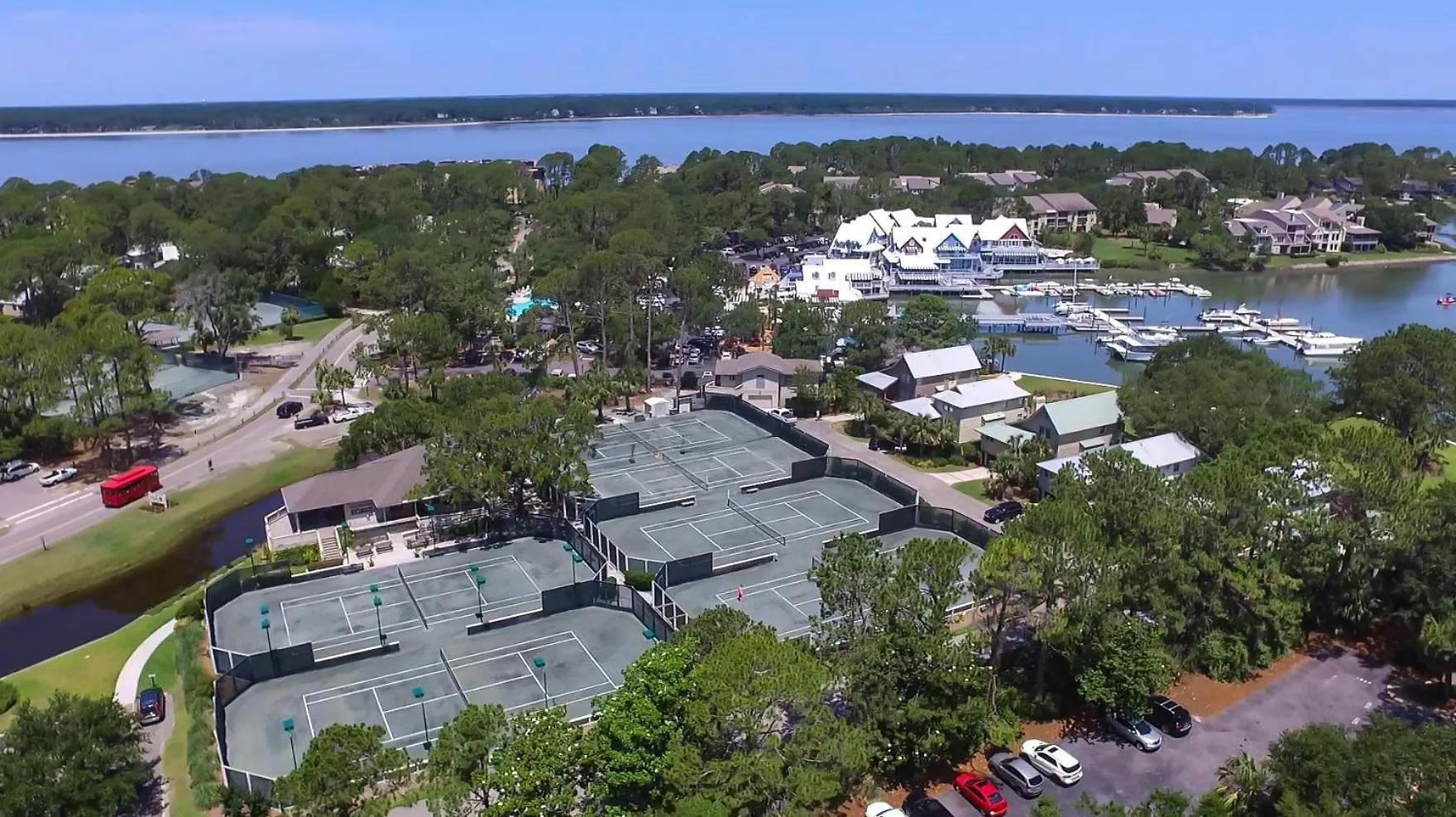 1737 Bluff Renovated Tommy Bahama Water Views Sleeps 6 Sea Pines Hilton Head Island