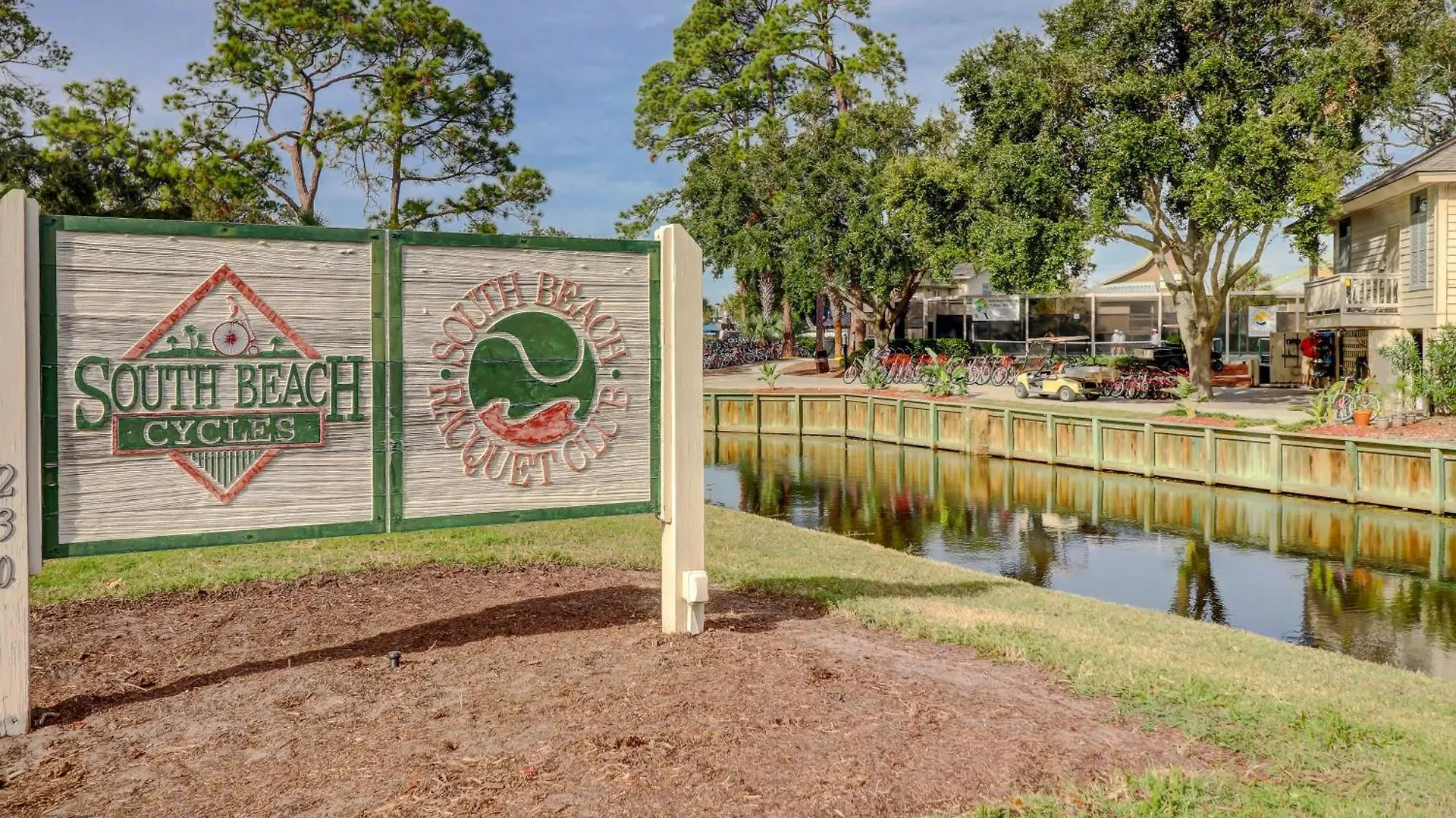 1737 Bluff Renovated Tommy Bahama Water Views Sleeps 6 Sea Pines * Hilton Head Island