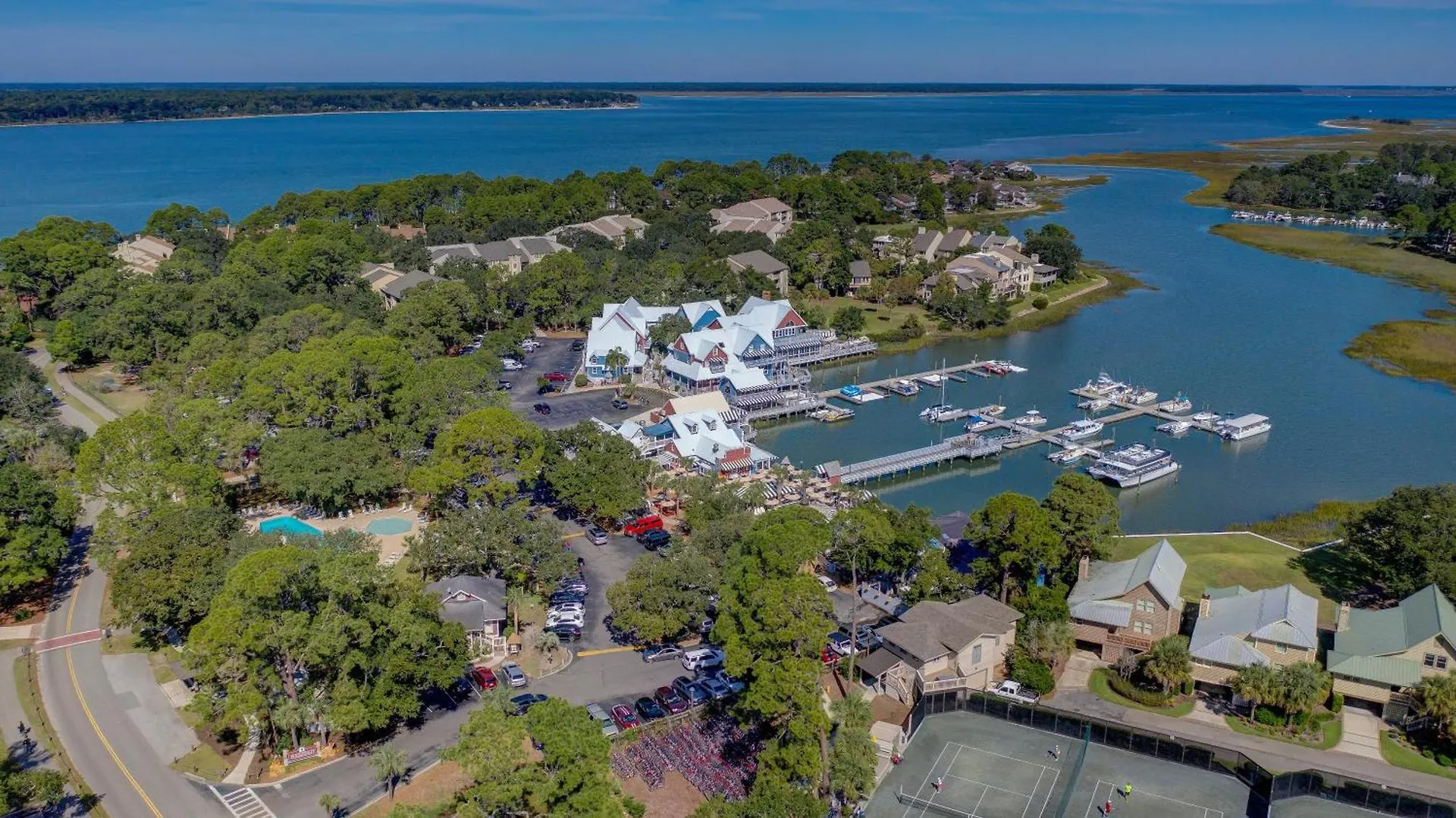 1737 Bluff Renovated Tommy Bahama Water Views Sleeps 6 Sea Pines * Hilton Head Island