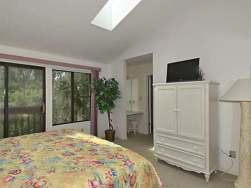 Beachwalk 110 *