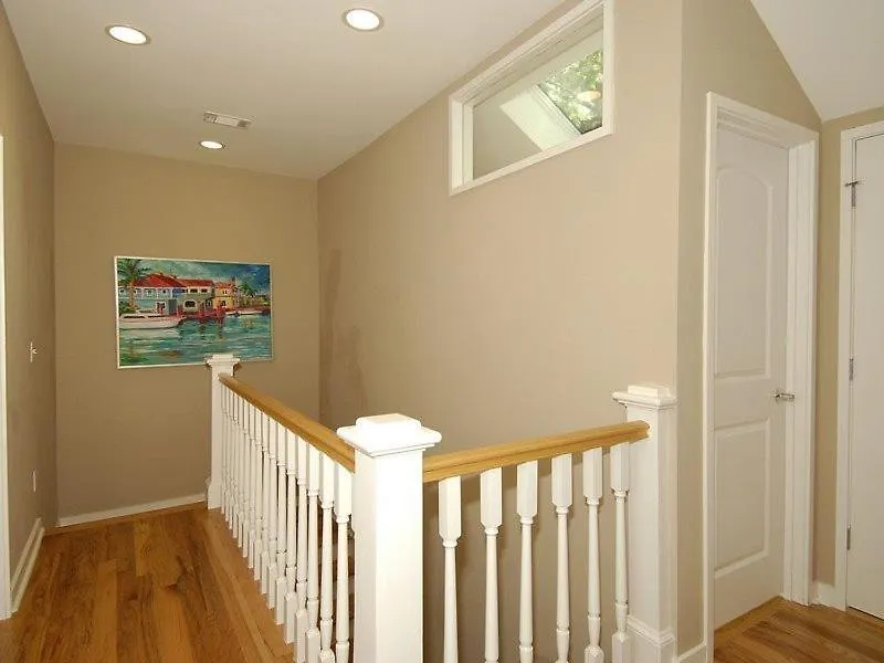 Inverness 956 هيلتون رئيس جزيرة