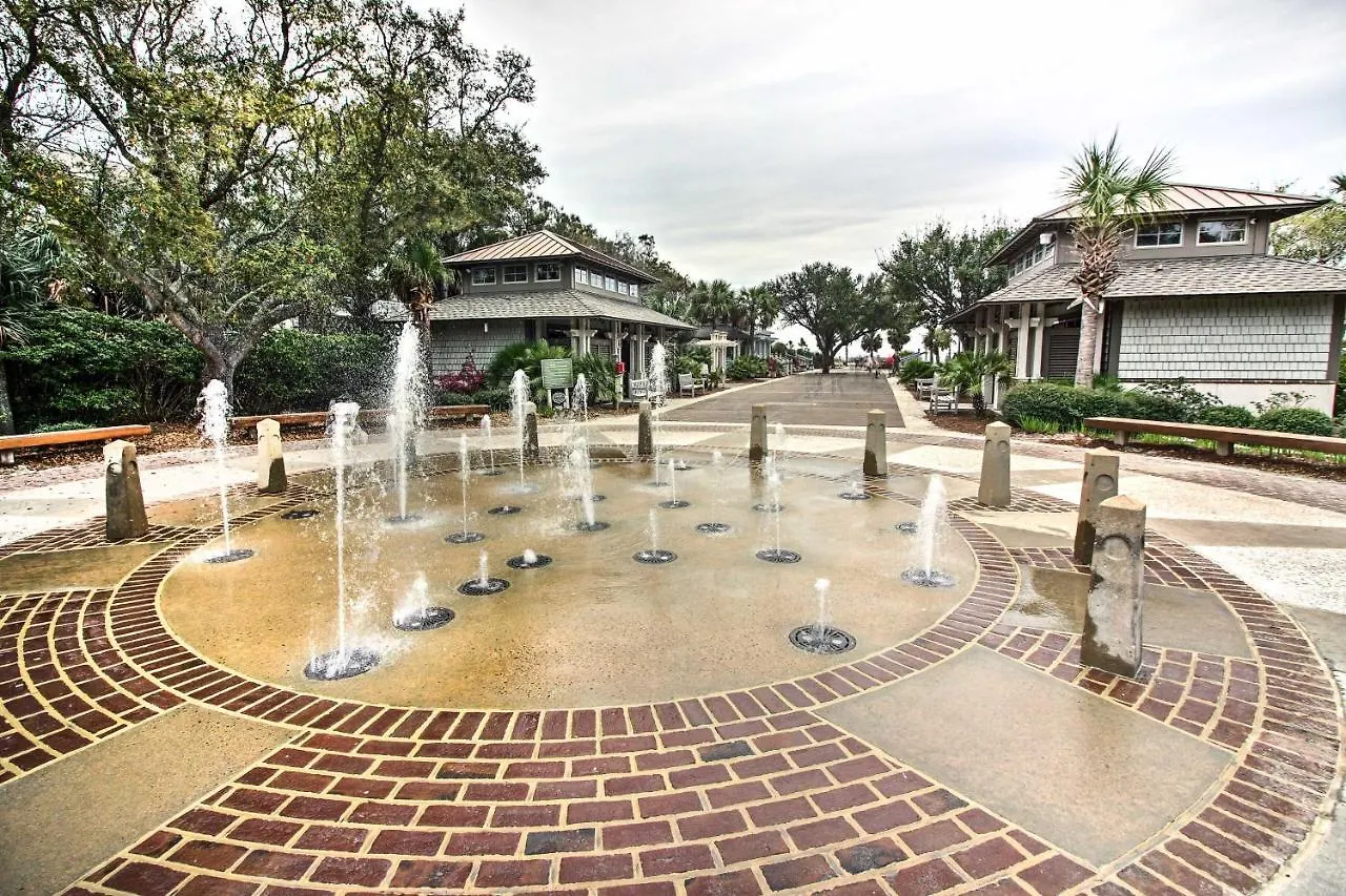 아파트 Hilton Head With Covered Balcony And Pool Access