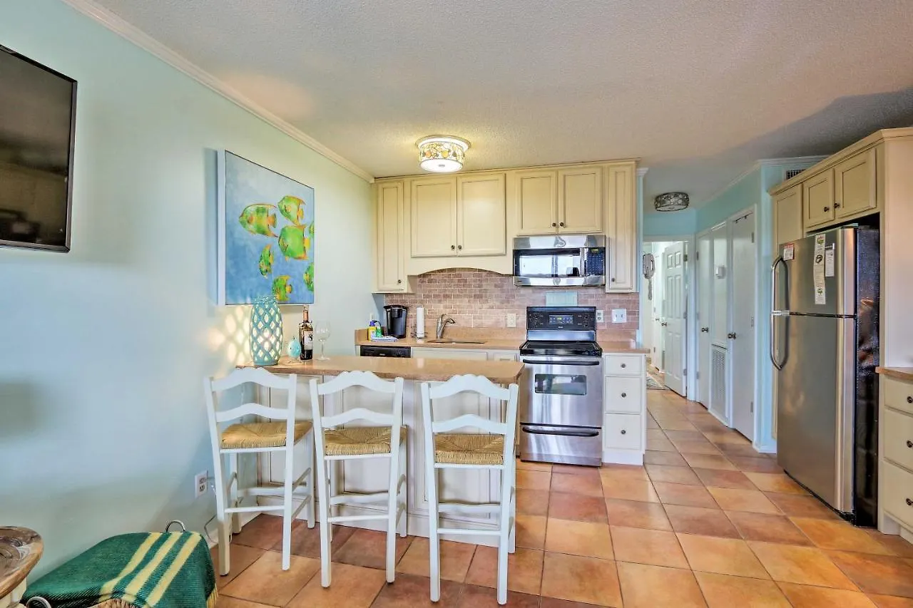 Daire Ocean-view Pool, Beach! *