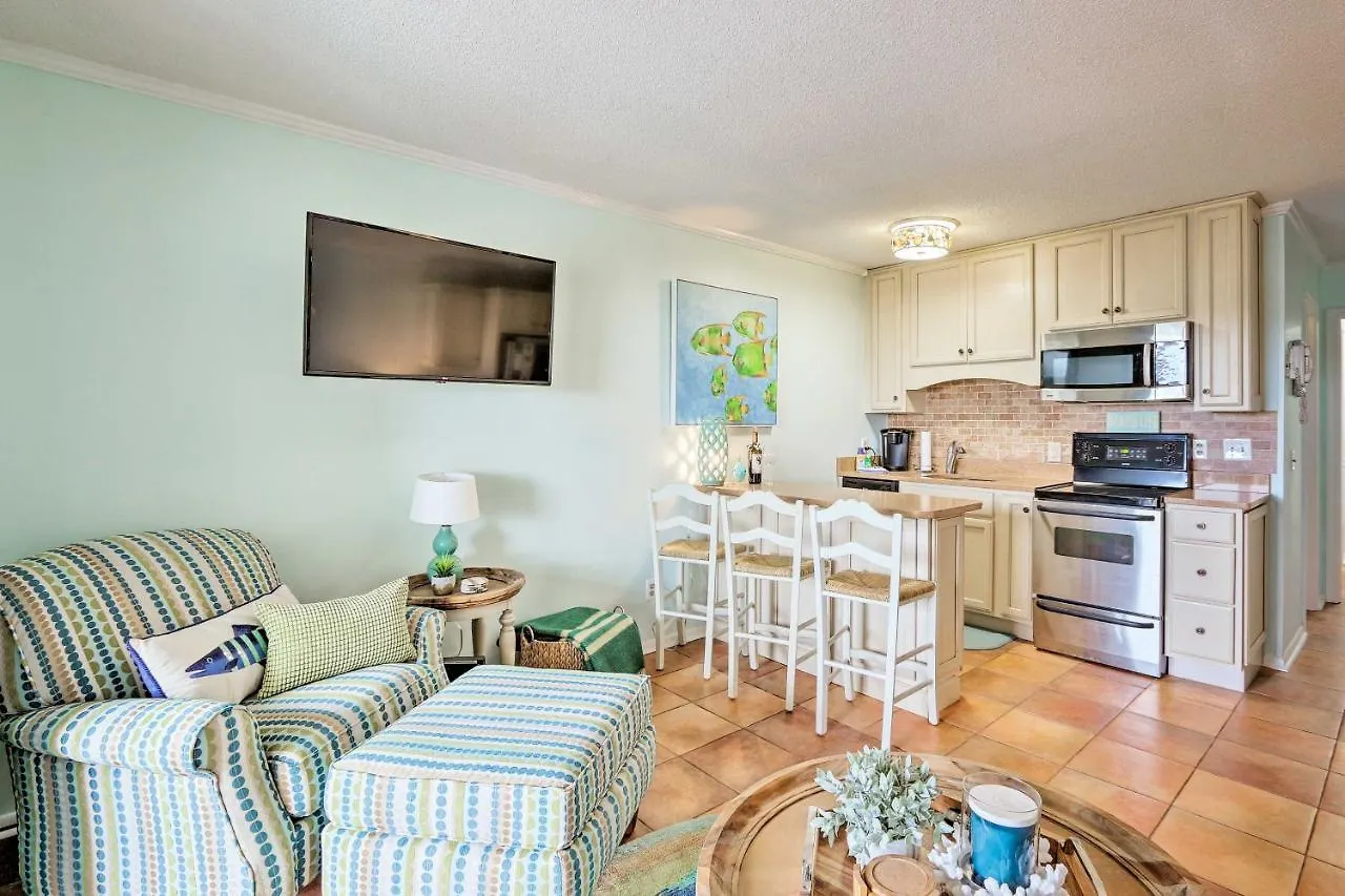Daire Ocean-view Pool, Beach!