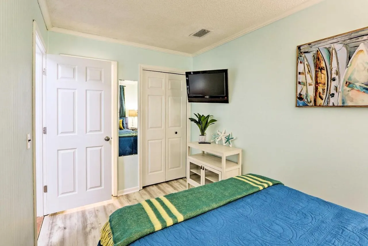 Daire Ocean-view Pool, Beach!