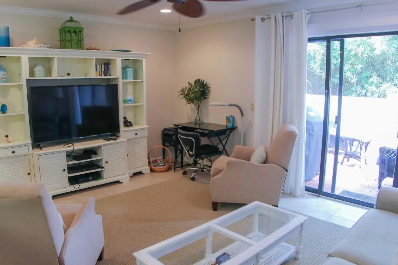 度假居 With Private Courtyard - Walk To Coligny Beach! 希爾頓黑德島