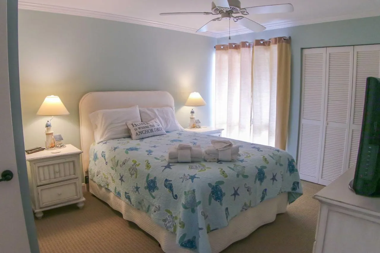 Сasa de vacaciones With Private Courtyard - Walk To Coligny Beach! Hilton Head Island
